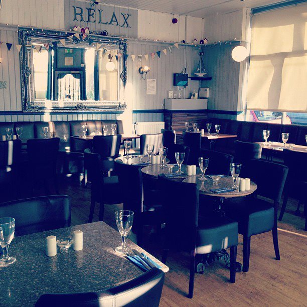 bistro 2